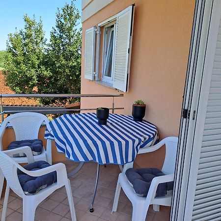 Apartman Valbandon Fažana Exterior foto