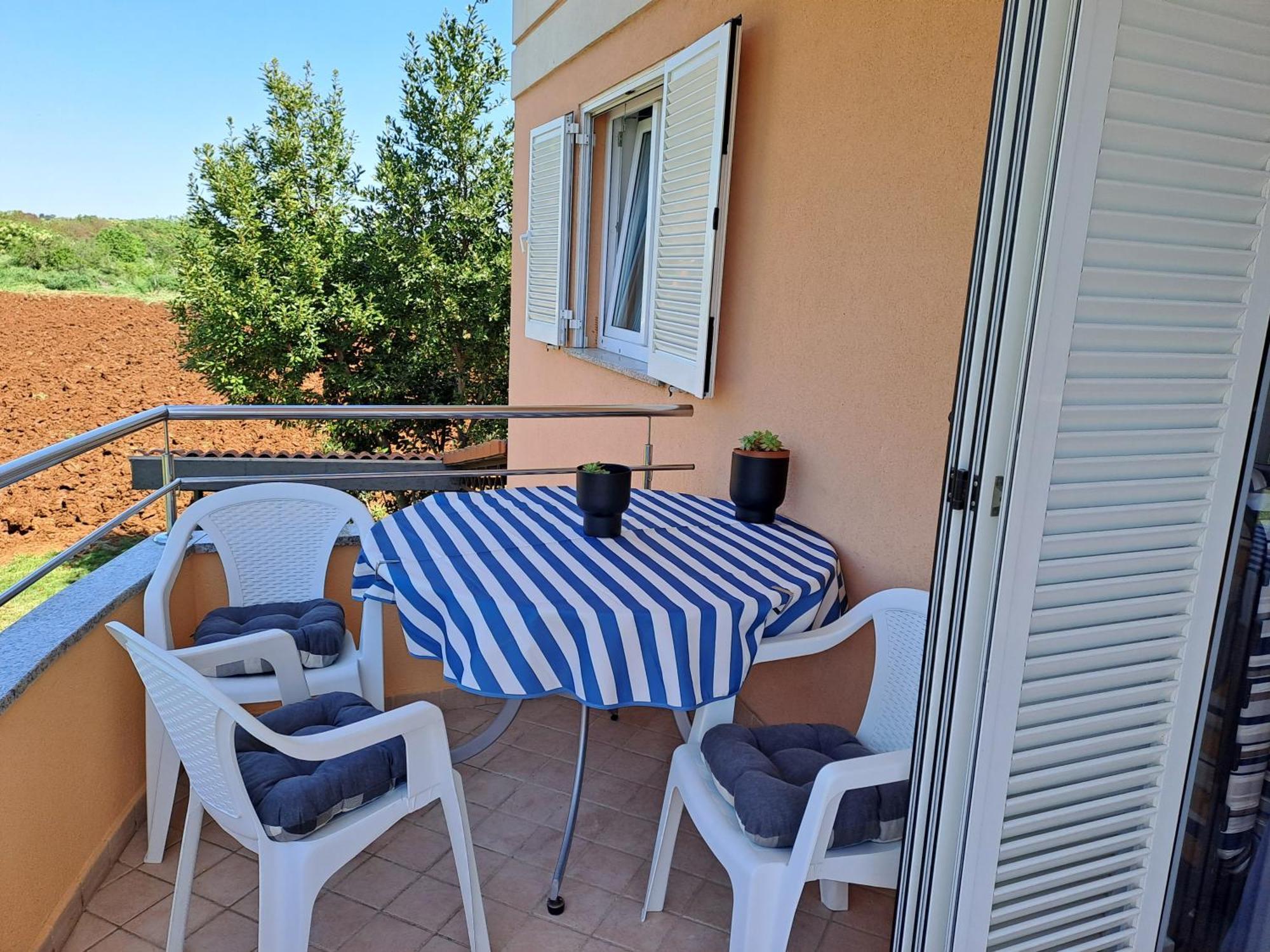 Apartman Valbandon Fažana Exterior foto